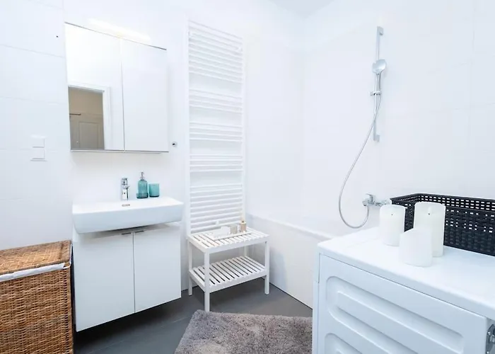 Orestaliving - Danube Canal Apartman